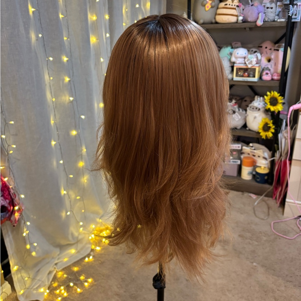 Chelsea Smith Wig - Picture 3 of 3